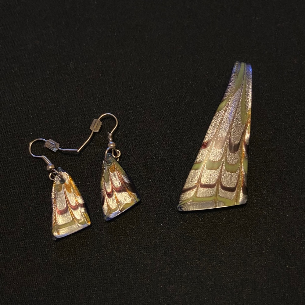 Earrings and pendant set